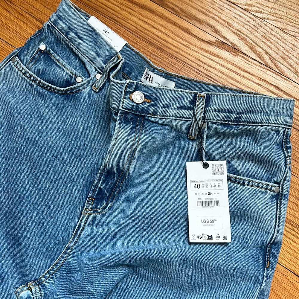 Zara blue jeans straight leg loose fit size 8 or 40